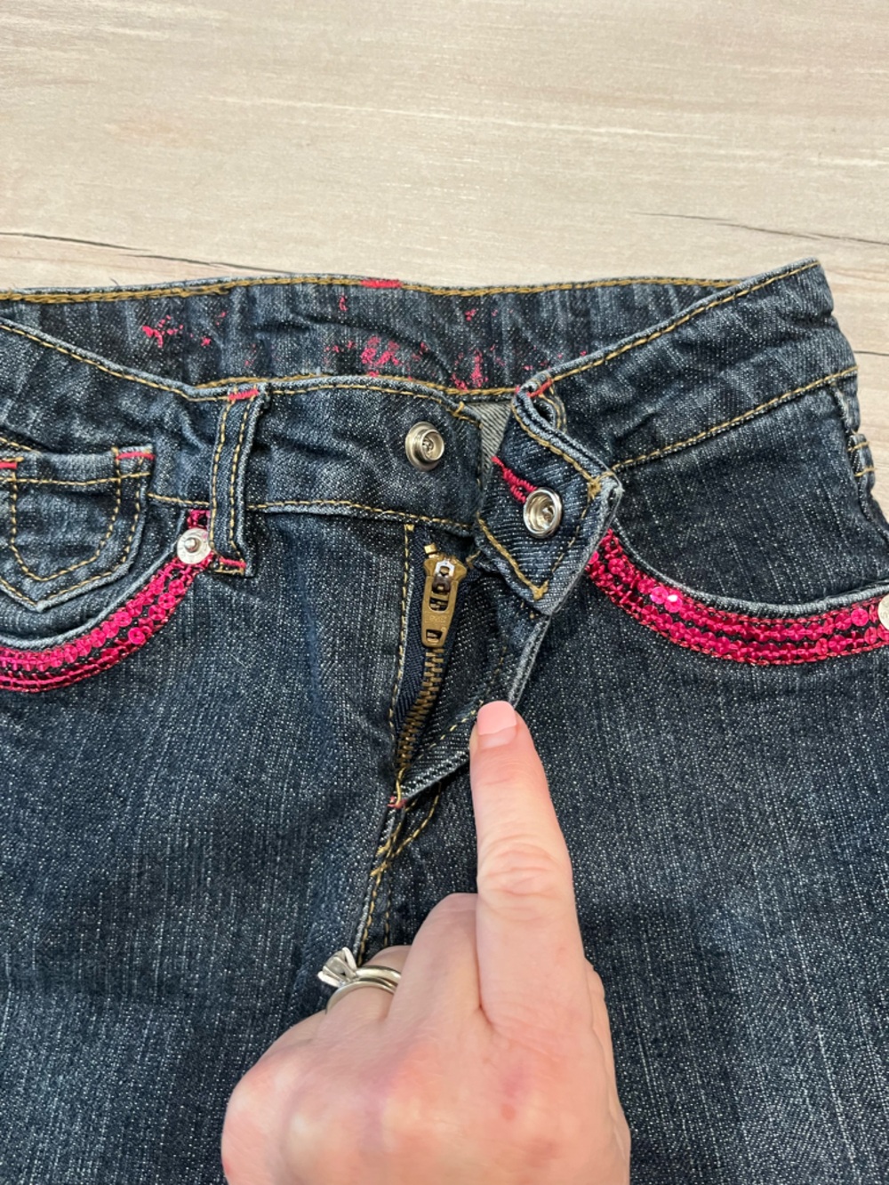 Levi's Girls Dark Blue Denim Bootcut Jeans with Pink Sequin Accents Size 4T - Picture 5 of 12